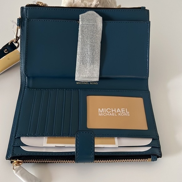 Michael Kors double zipped wristlet - Picture 3 of 4